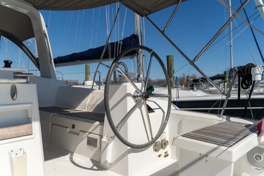 2019 Beneteau Oceanis 38.1