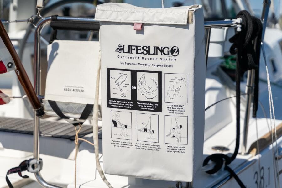 2019 Beneteau Oceanis 38.1