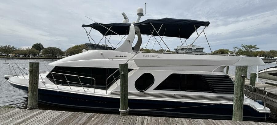 2007 Bluewater 5200