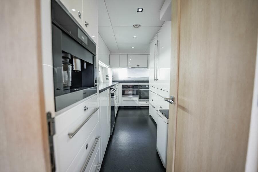 2011 Sunseeker 34 Metre Yacht