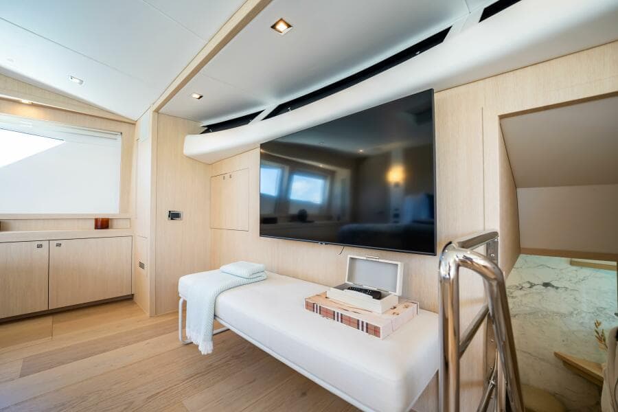 2011 Sunseeker 34 Metre Yacht