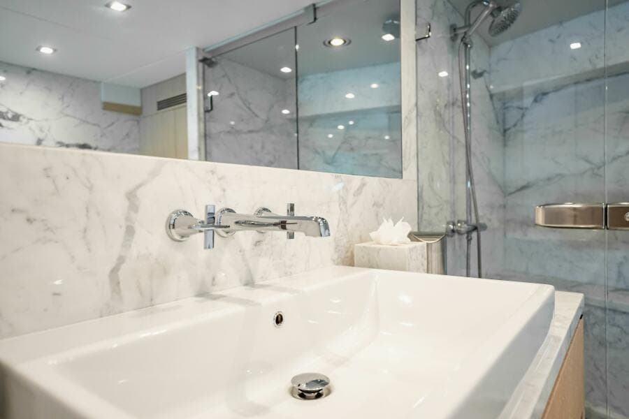 2011 Sunseeker 34 Metre Yacht