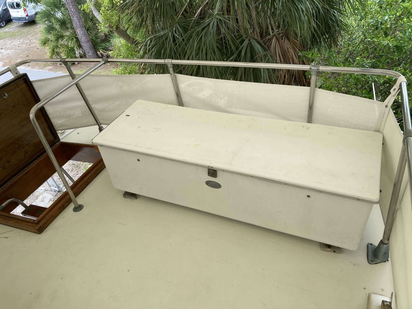 1972 Chris-Craft Commander Flush Deck