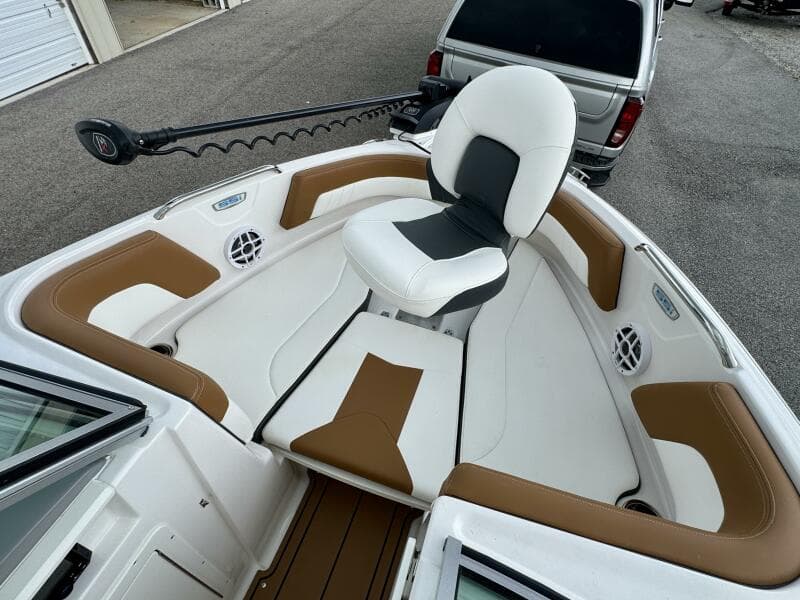 2023 Chaparral 21 SSi Ski & Fish