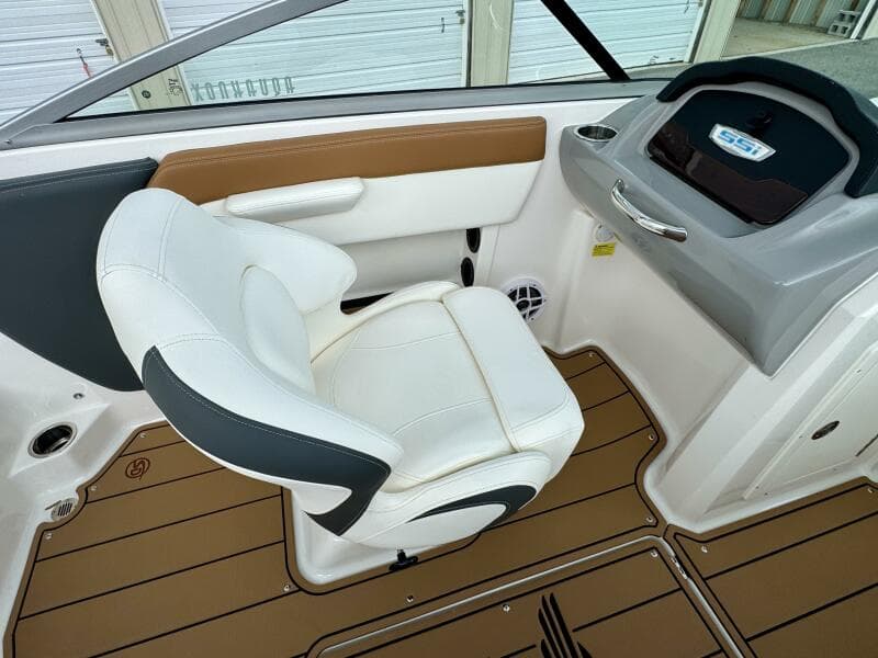 2023 Chaparral 21 SSi Ski & Fish