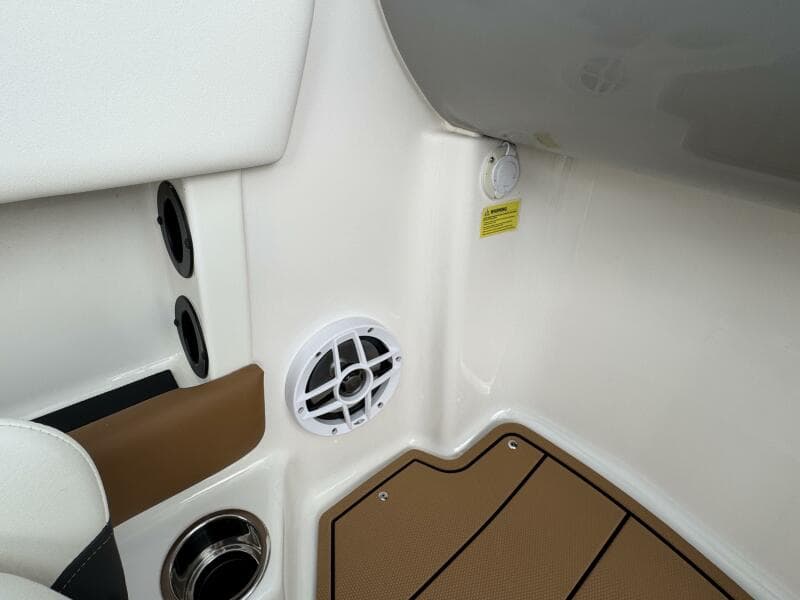 2023 Chaparral 21 SSi Ski & Fish