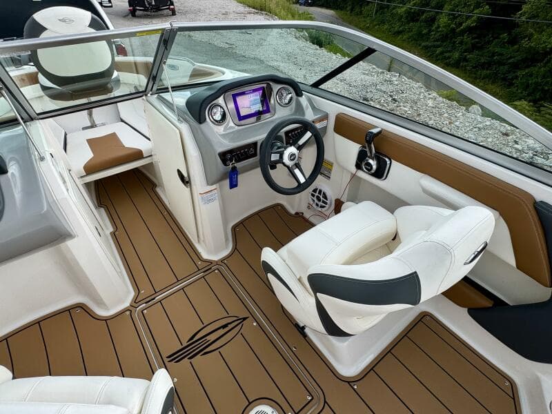 2023 Chaparral 21 SSi Ski & Fish