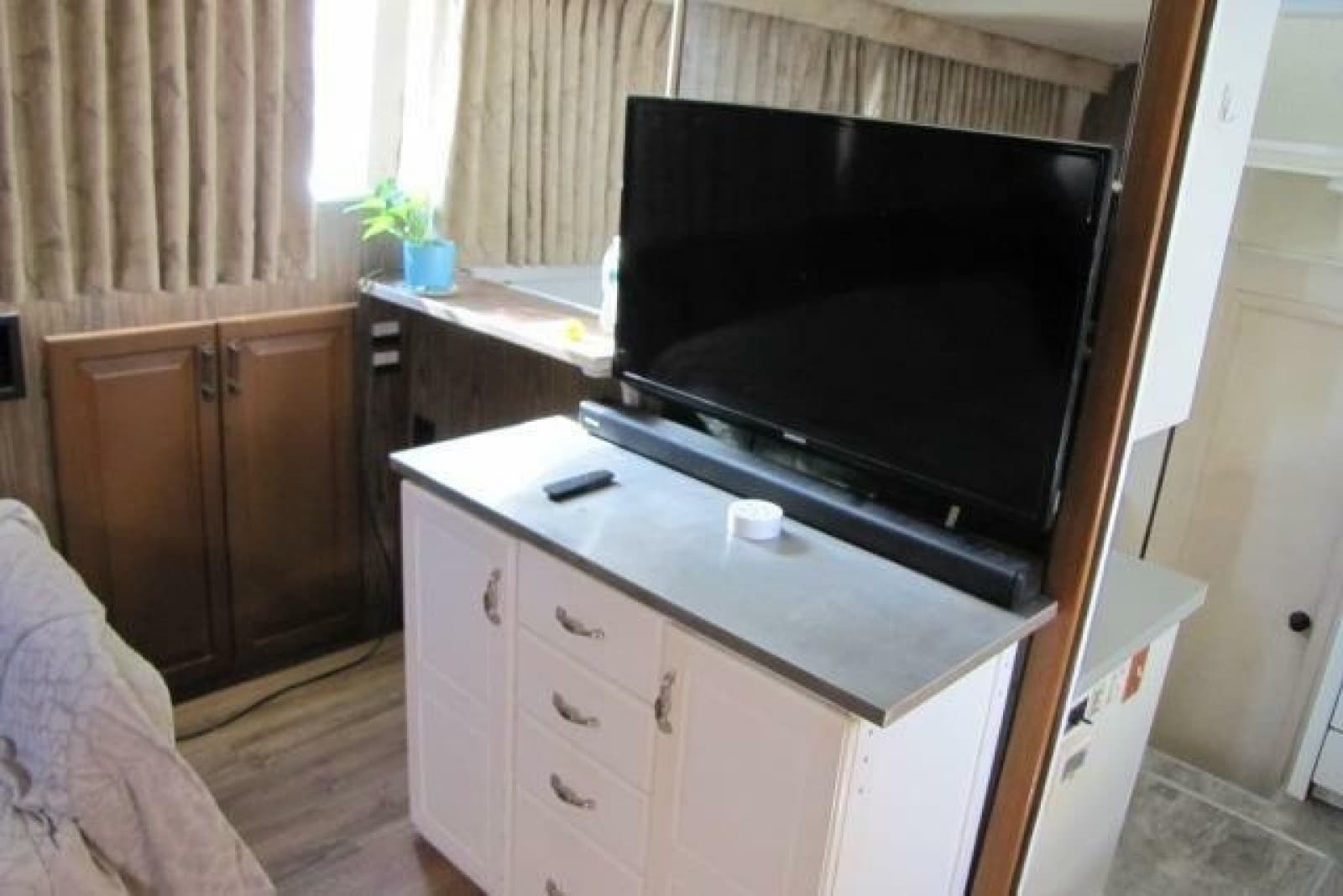1973 Chris-Craft 55 Commander - Photo 38