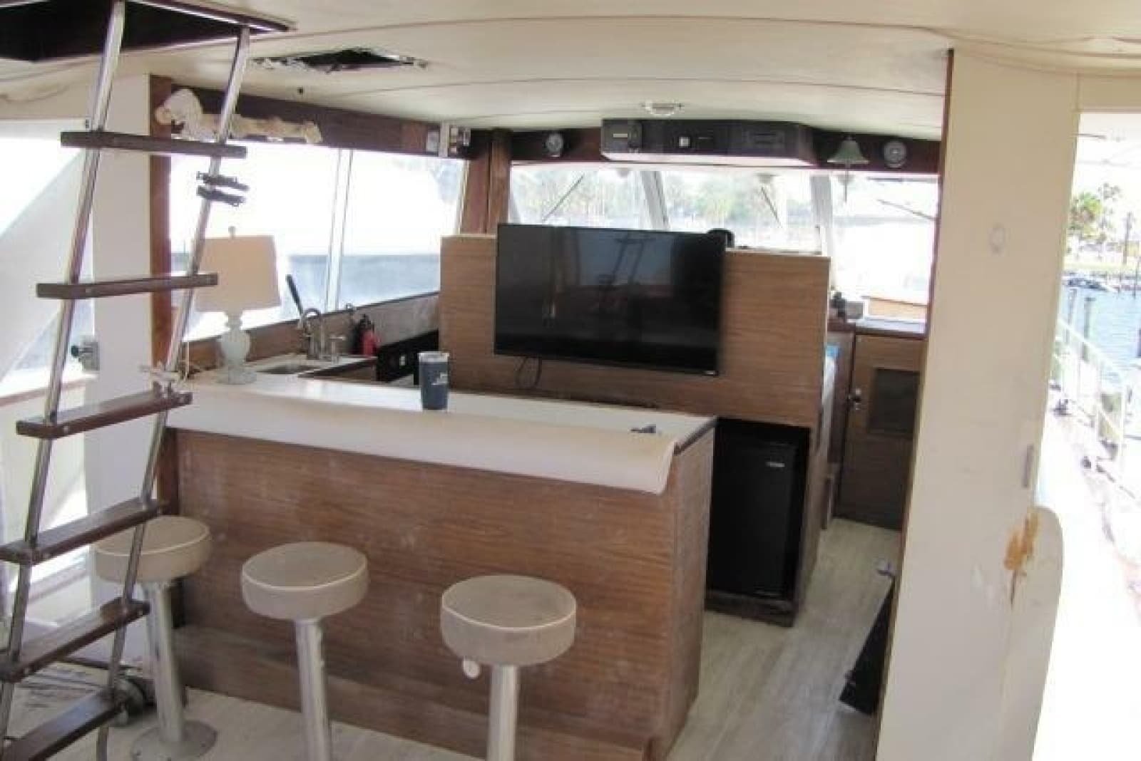 1973 Chris-Craft 55 Commander - Photo 15
