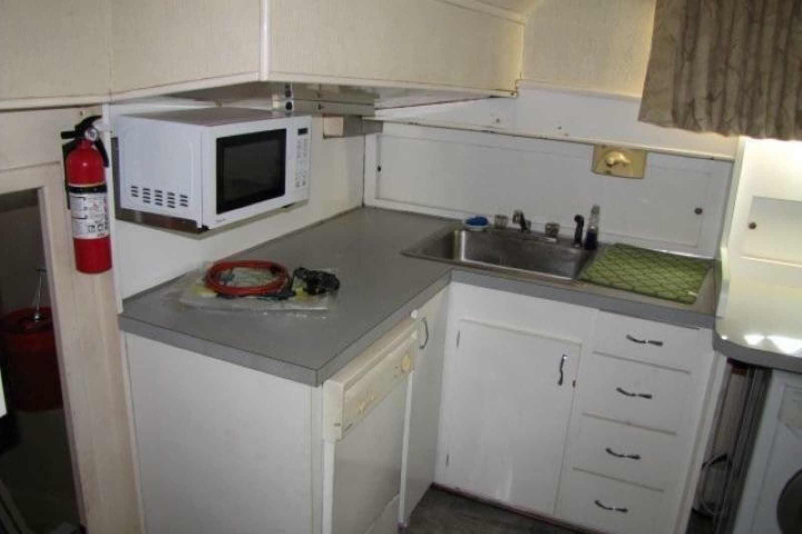 1973 Chris-Craft 55 Commander - Photo 40