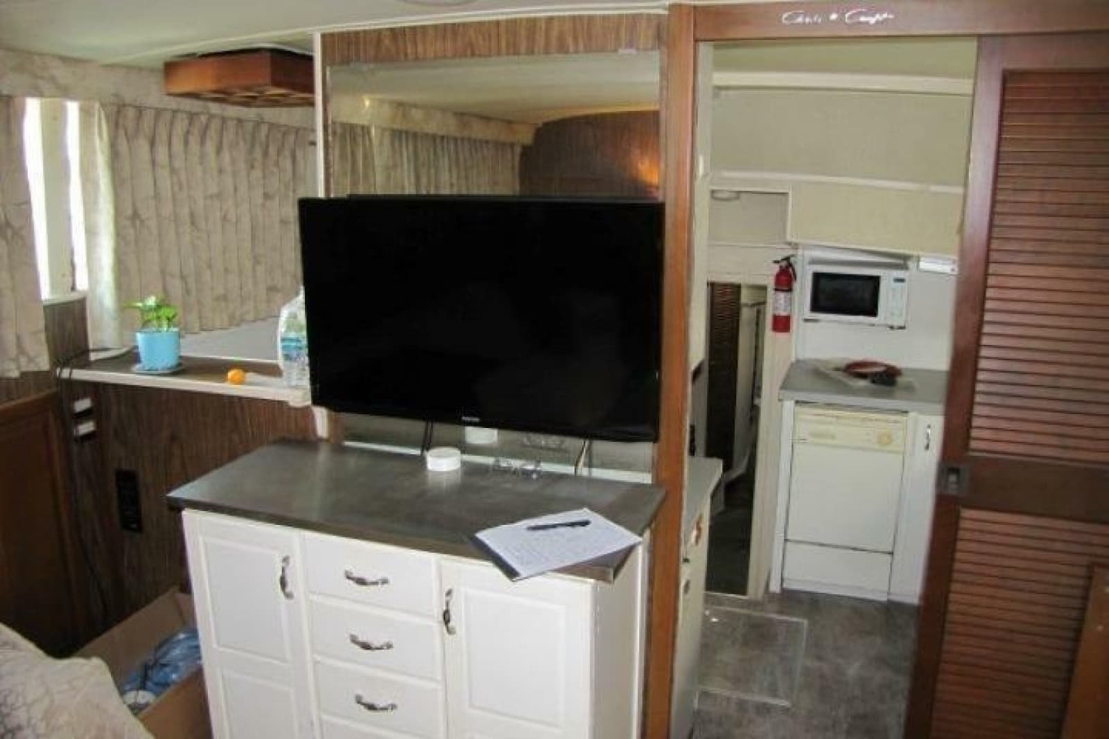 1973 Chris-Craft 55 Commander - Photo 37
