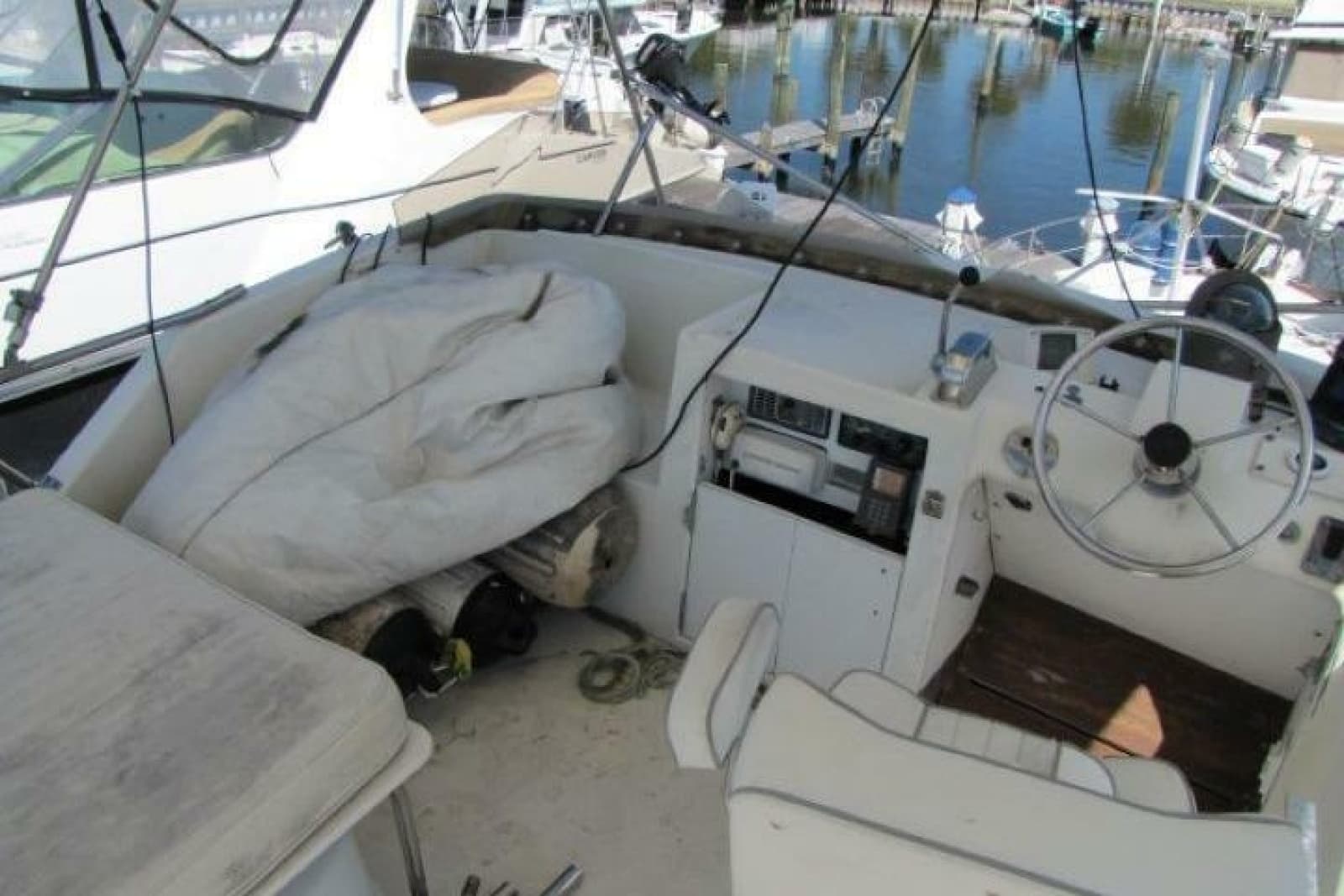 1973 Chris-Craft 55 Commander - Photo 8