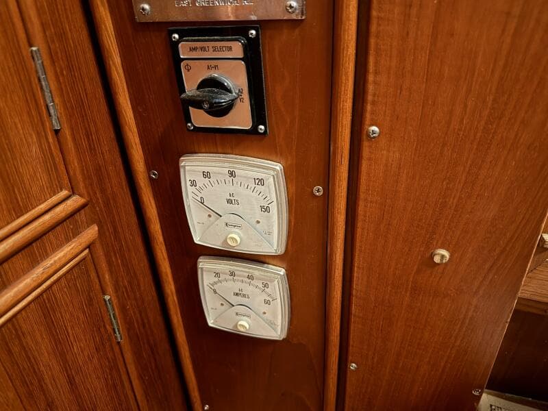 1991 Grand Banks 42 Classic