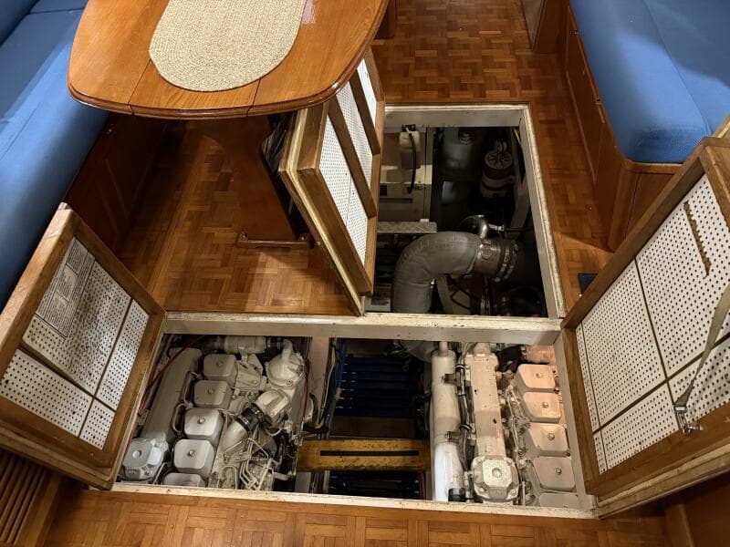 1991 Grand Banks 42 Classic