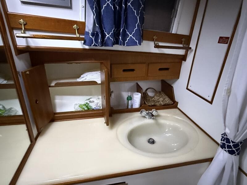 1991 Grand Banks 42 Classic