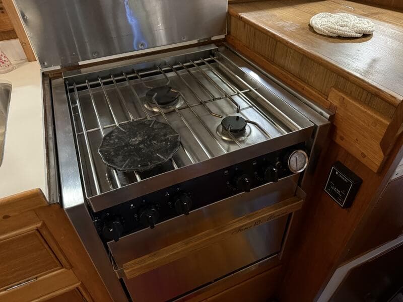 1991 Grand Banks 42 Classic