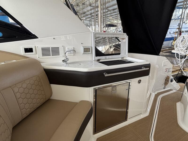 2023 Sea Ray Sundancer 320