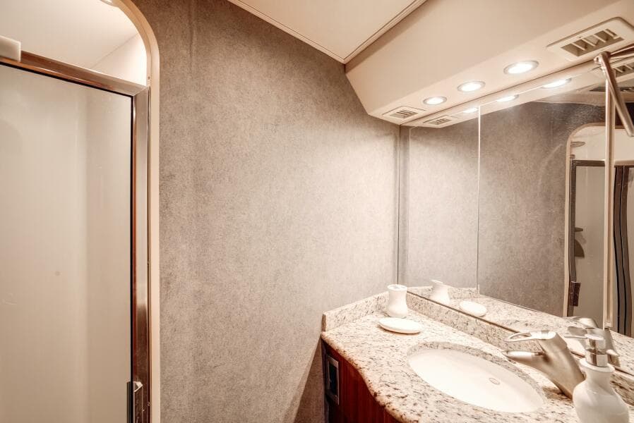 Viking 64 - High Life -