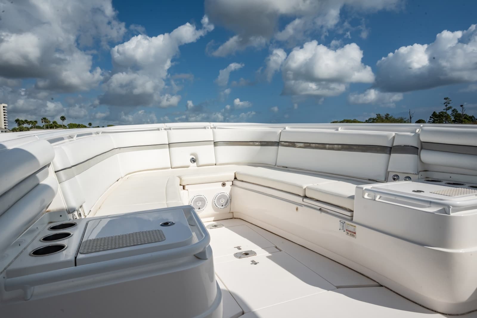 2015 Intrepid 375 CC