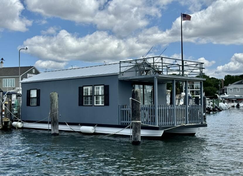 2009 Catamaran Cruisers Aqua Lodge
