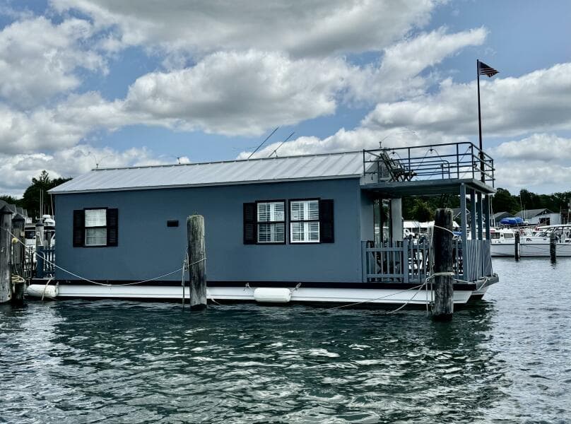2009 Catamaran Cruisers Aqua Lodge