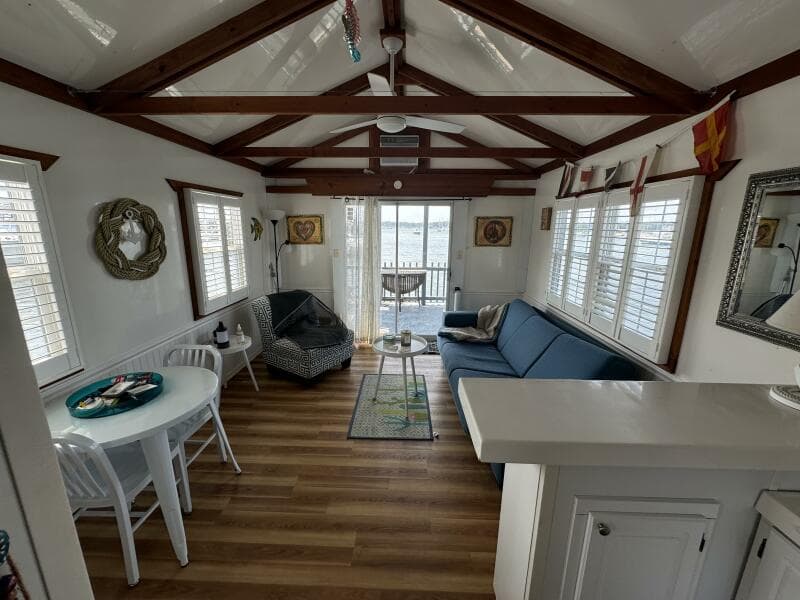 2009 Catamaran Cruisers Aqua Lodge