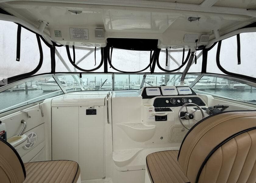 1999 Wellcraft 290 Coastal