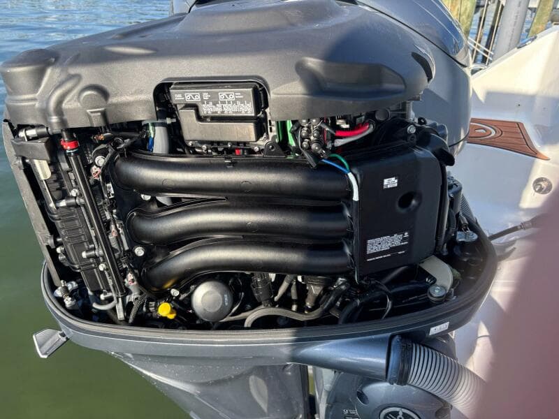 2022 Sea Hunt Ultra 275 SE