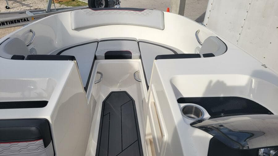 2022 Bayliner Element M17