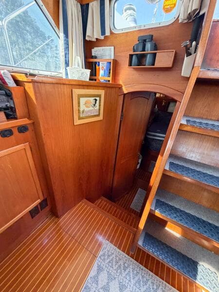 1986 Nauticat 40 Cutter Ketch Pilothouse