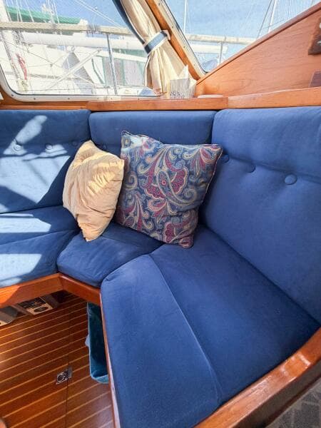 1986 Nauticat 40 Cutter Ketch Pilothouse