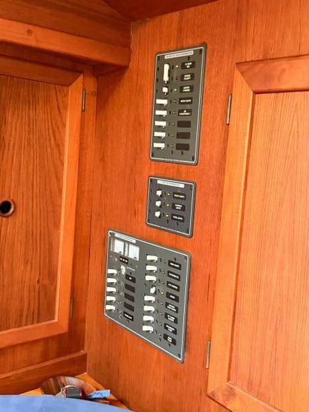 1986 Nauticat 40 Cutter Ketch Pilothouse