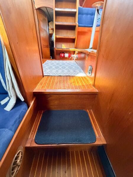 1986 Nauticat 40 Cutter Ketch Pilothouse