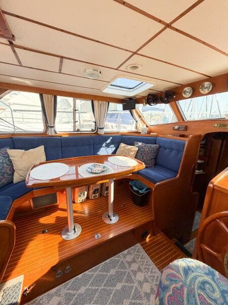1986 Nauticat 40 Cutter Ketch Pilothouse
