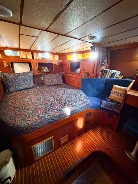 1986 Nauticat 40 Cutter Ketch Pilothouse