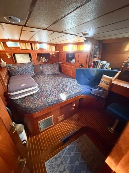 1986 Nauticat 40 Cutter Ketch Pilothouse