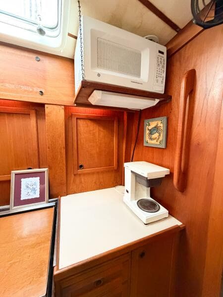 1986 Nauticat 40 Cutter Ketch Pilothouse