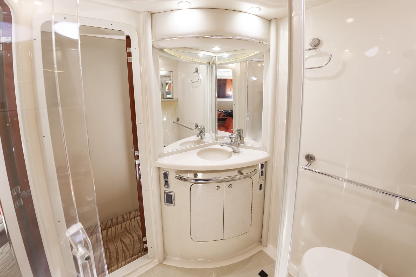 2002 Sea Ray 560 Sedan Bridge - Photo 48