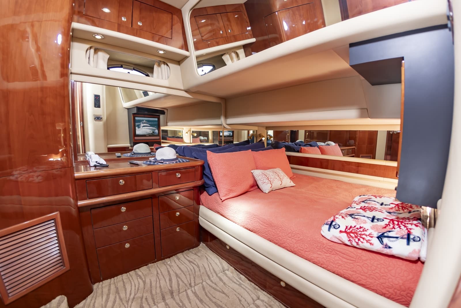 2002 Sea Ray 560 Sedan Bridge - Photo 44
