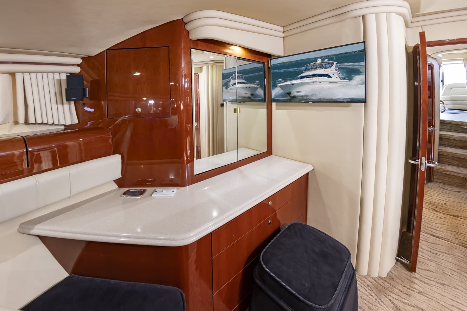 2002 Sea Ray 560 Sedan Bridge - Photo 38