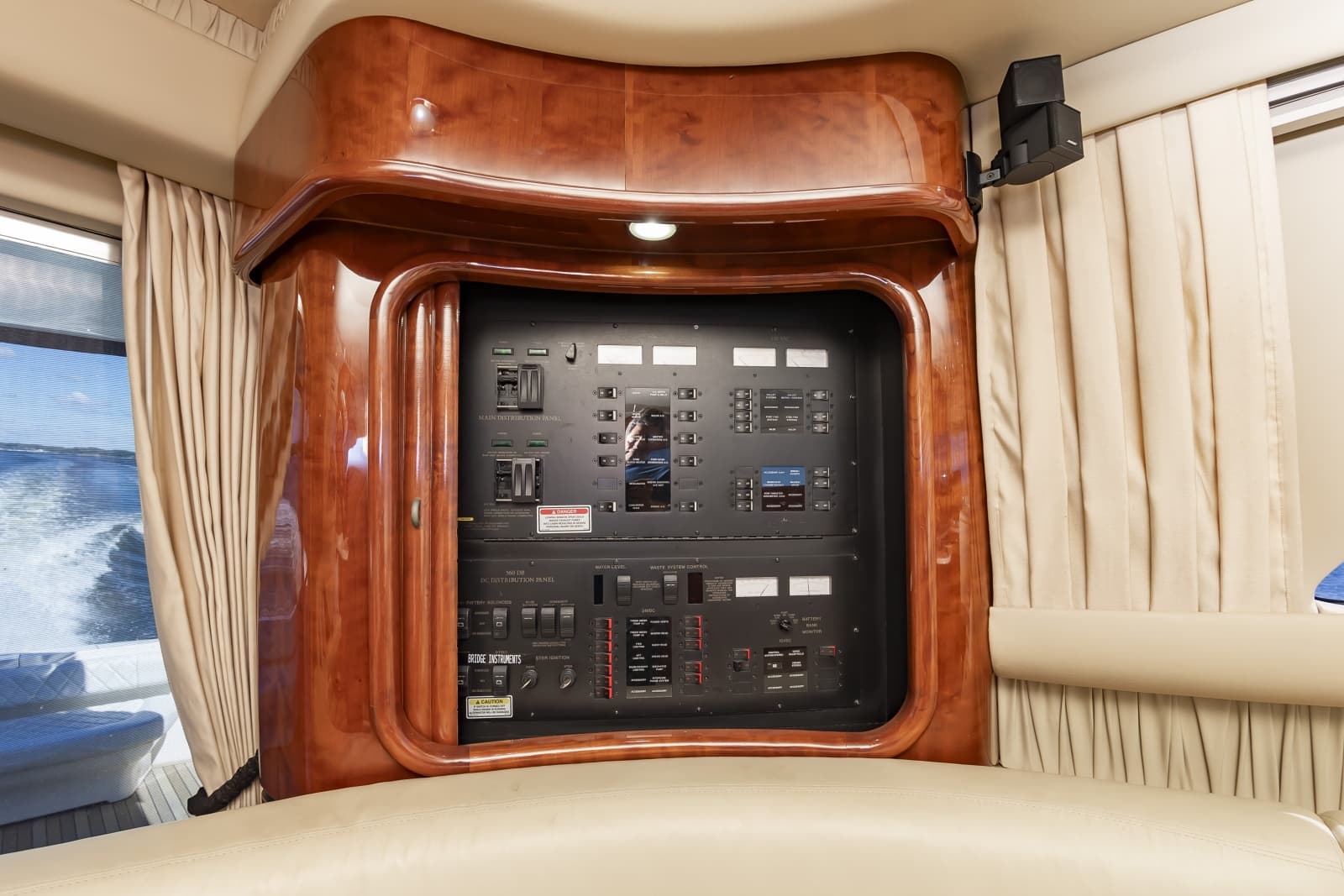 2002 Sea Ray 560 Sedan Bridge - Photo 35