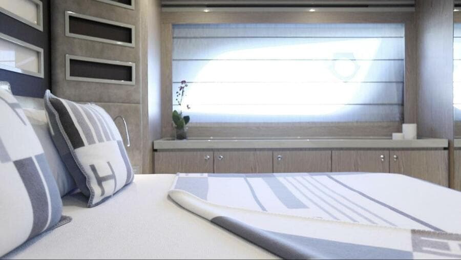 2018 Ferretti Yachts 