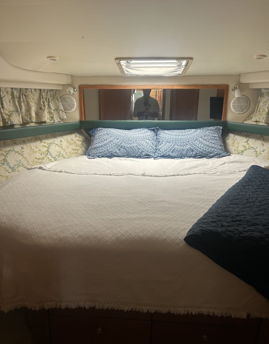 1998 Bayliner 3988 Motoryacht - Photo 13
