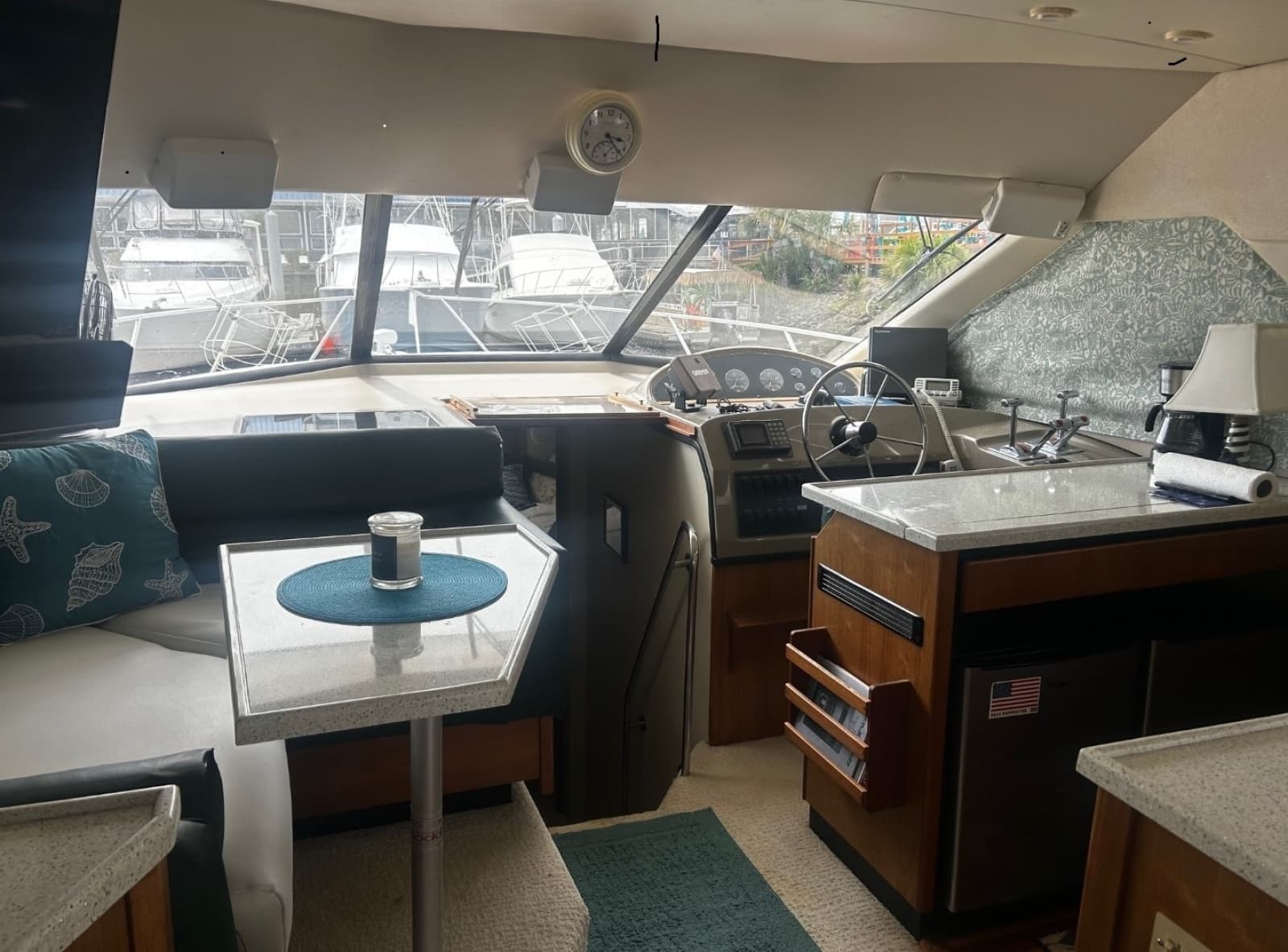 1998 Bayliner 3988 Motoryacht - Photo 5