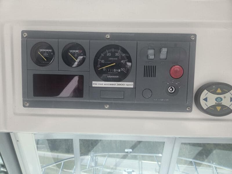 2008 True World Marine TE2810