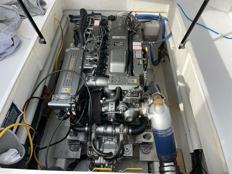 2008 True World Marine TE2810