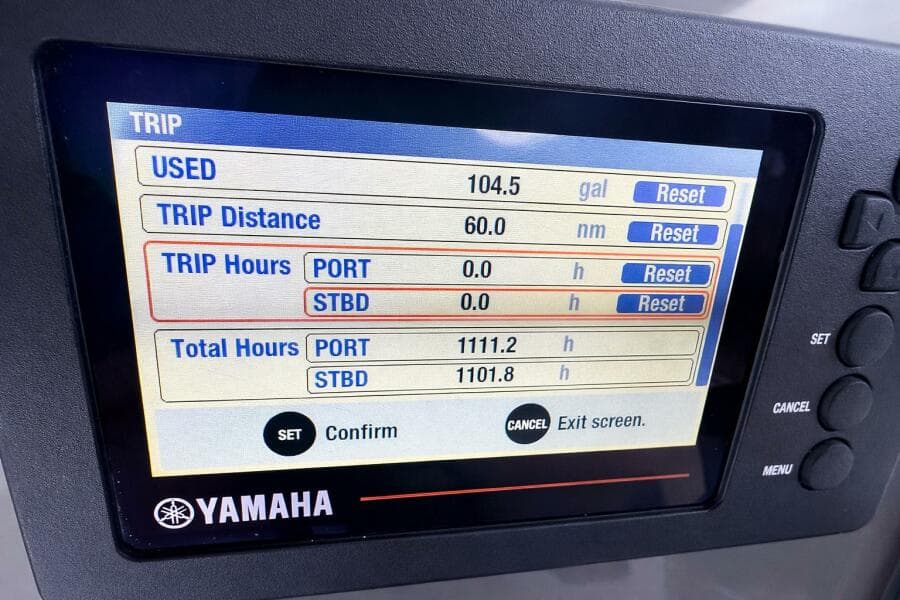 2017 Pursuit C 260 Center Console