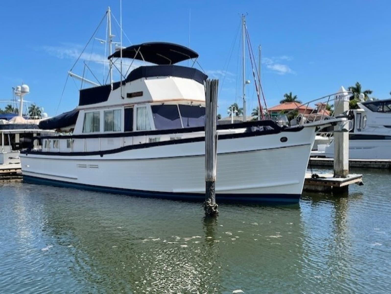 1990 Grand Banks Classic