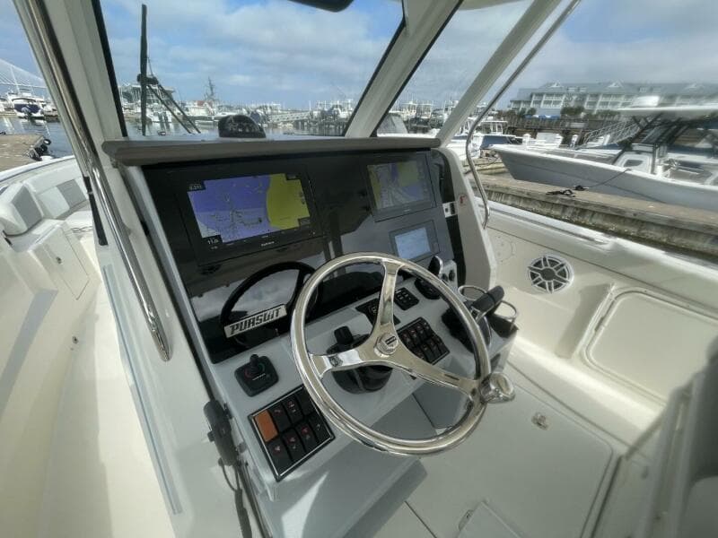 2021 Pursuit S 328 Sport