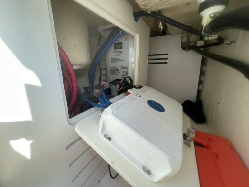 2021 Pursuit S 328 Sport